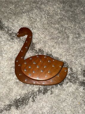 Vintage Hand-Painted Wooden Swan Wall Pocket – Folk Art Scandinavian Decor